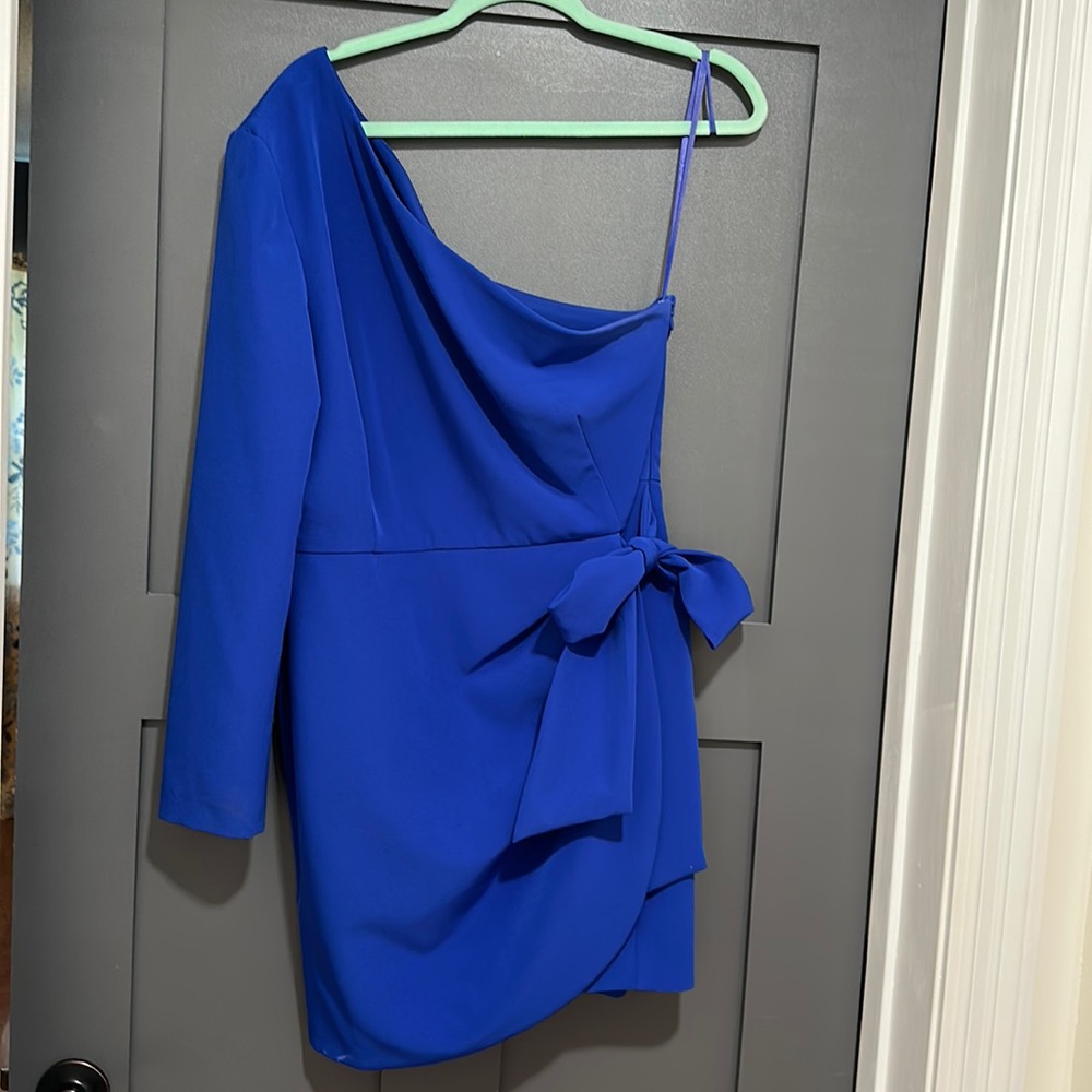 Size 12 royal Blue Gianni Bini dress